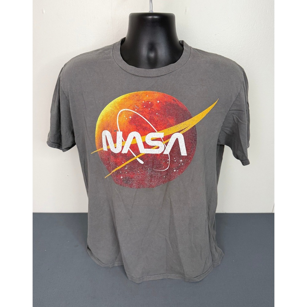 NASA Men's Planet Mars Graphic Short Sleeve Crew Neck T-Shirt Gray Size Small